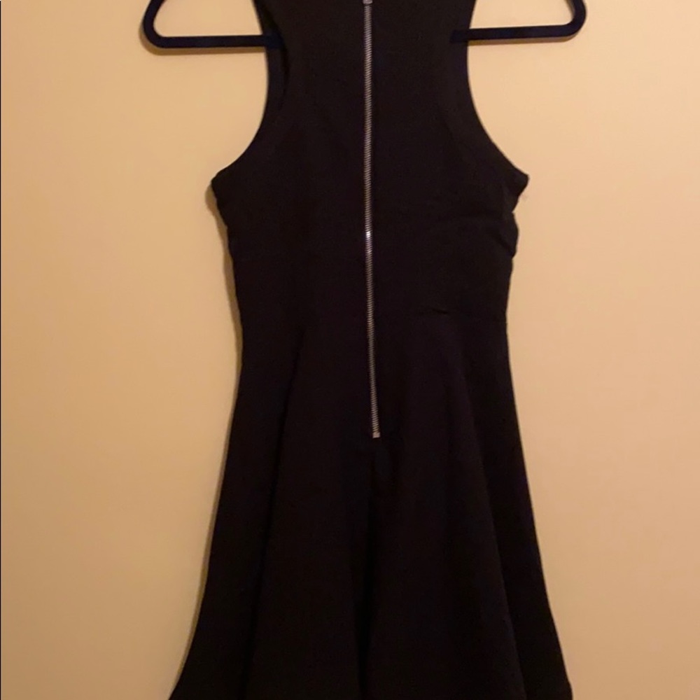 LF Dress - Picture 3 of 3